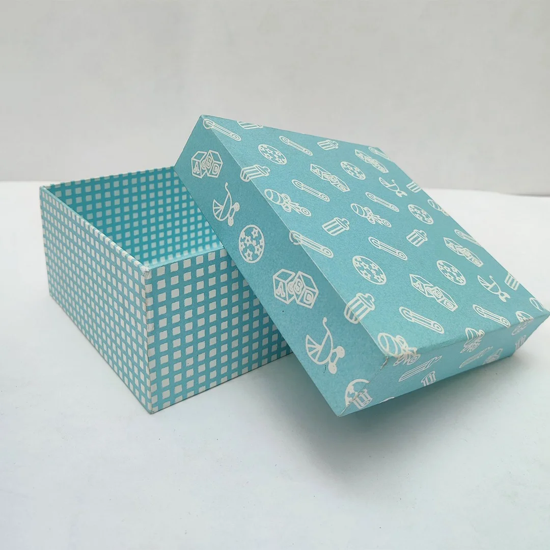 Empty Gift Boxes With Lids UK